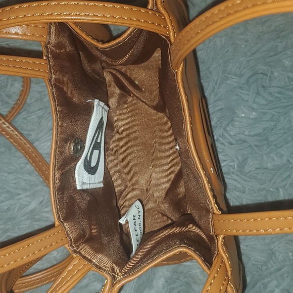 Small Telfar - Picture 6 of 9